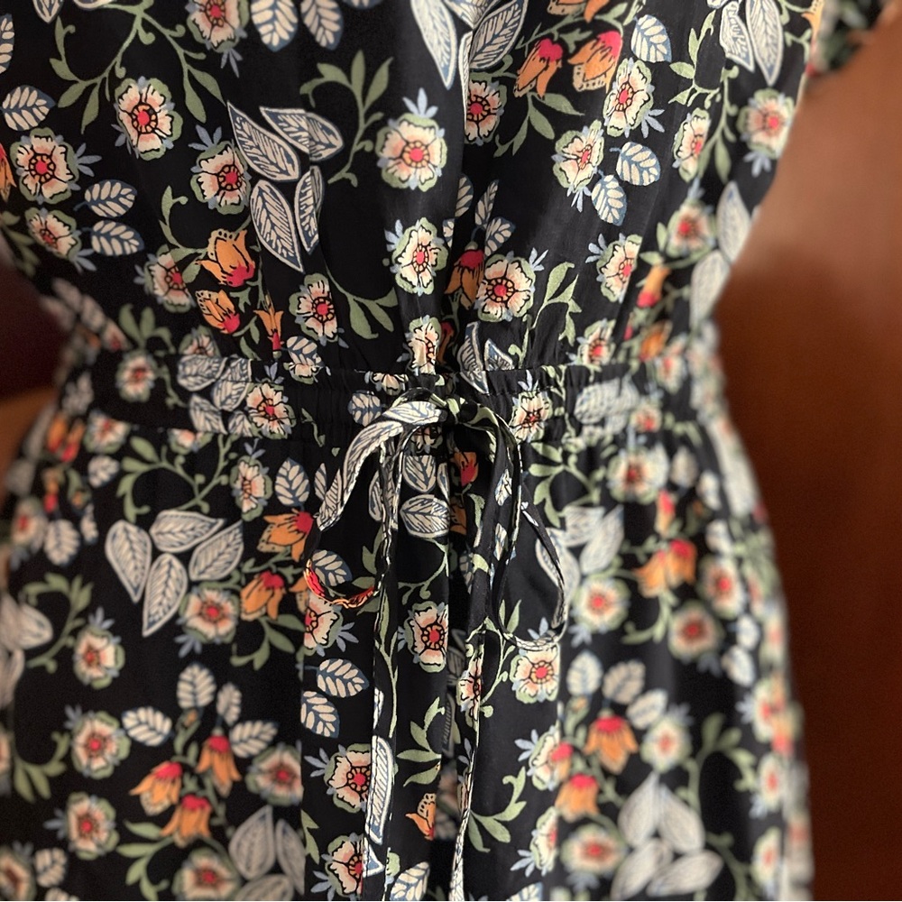 LOFT Vivid Navy Blue Floral Midi Dress - So striking!  Size Medium - Picture 5 of 11
